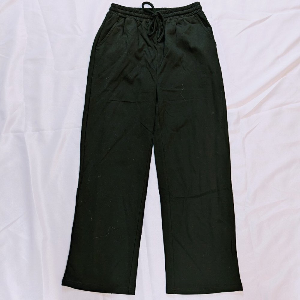 Classic Black Drawstring Sweatpants Size Medium - Picture 2 of 3